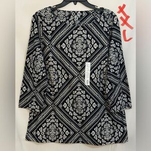 Croft & Barrow Black and White Geometric Blouse